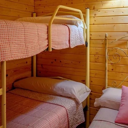 Madera Y Miel Con Ninos En Puy Du Fou Hébergement de vacances