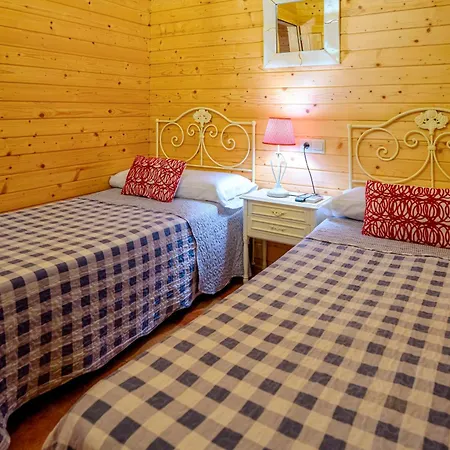 Madera Y Miel Con Ninos En Puy Du Fou Guadamur